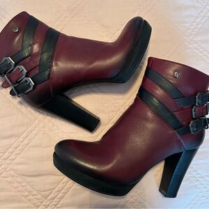 EUC Venus Leather Boots (size 9)